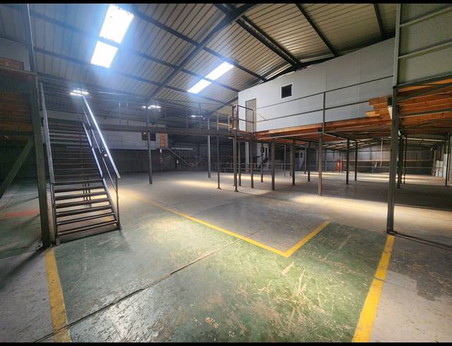 1,200M² WAREHOUSE TO LET IN WADEVILLE